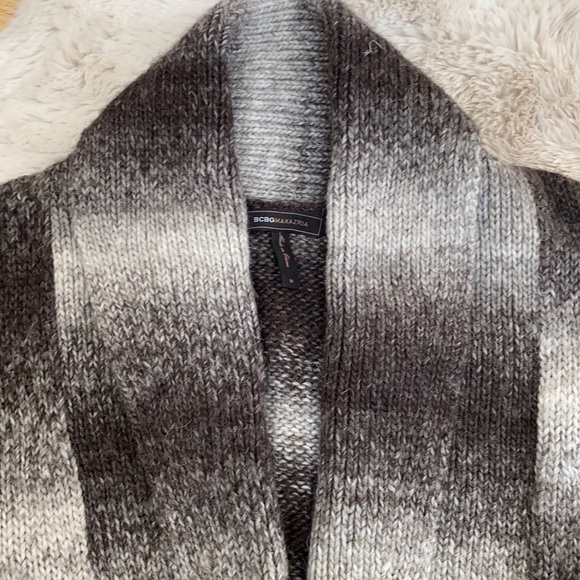 BCBGMaxAzria Oversized Cape/Poncho/Wrap Wool Blend Sweater in Brown Ash - medium - Picture 11 of 16